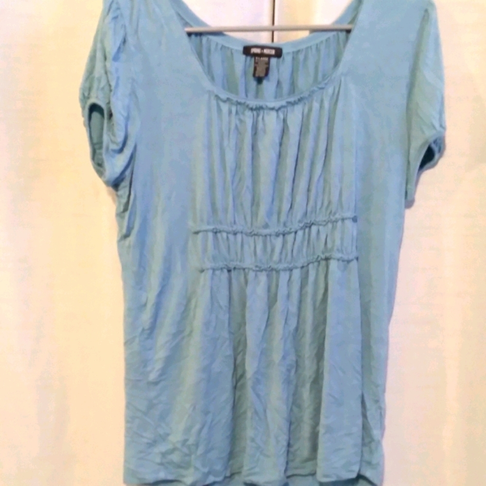 FLOWY TOP - Picture 2 of 4